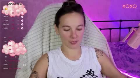 little moon online show from October 12, 8:00 pm