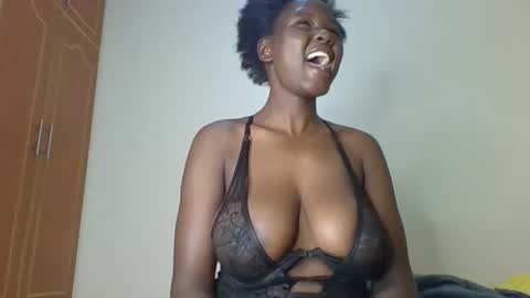 Snapshot of lil_shwaty chatting on October 1, 1:27 am brinna online show from October 1, 1:27 am
