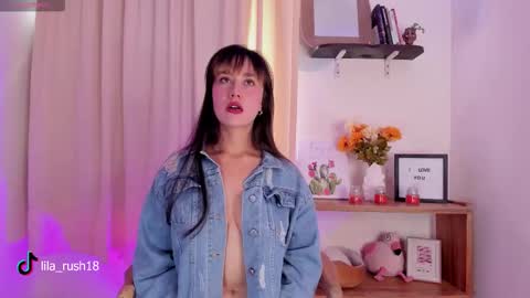 Snapshot of lila_rush_ chatting on October 21, 6:33 pm Lila online show from October 21, 6:33 pm