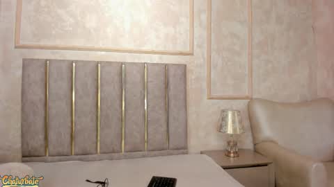 lila bailey  online show from November 15, 9:16 pm