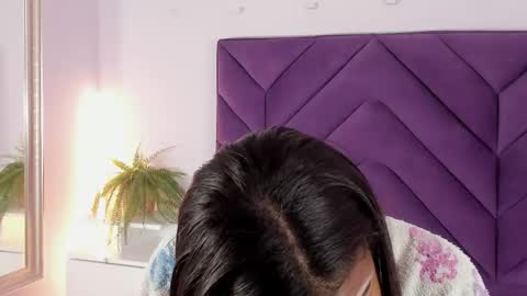 lila bailey  online show from January 7, 8:03 pm