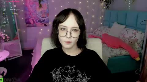 Lili online show from July 23, 11:30 am