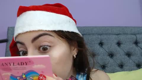 Snapshot of lilasuni chatting on December 20, 2:26 pm Lilasuni online show from December 20, 2:26 pm