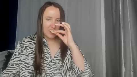 Snapshot of lilawinks chatting on September 30, 12:37 pm LilaWinks online show from September 30, 12:37 pm