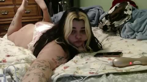 Snapshot of lilcandybits chatting on January 29, 1:27 am candy online show from January 29, 1:27 am