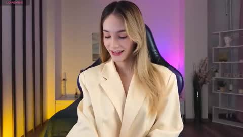 Hi im Yuki online show from November 27, 10:01 am