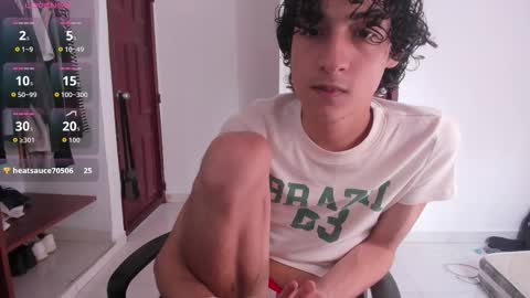 Snapshot of lildan18 chatting on October 26, 2:07 pm Daniel online show from October 26, 2:07 pm