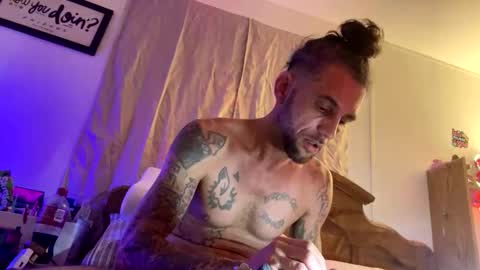 Snapshot of lildudeandme chatting on October 25, 7:30 am lildudeandme online show from October 25, 7:30 am