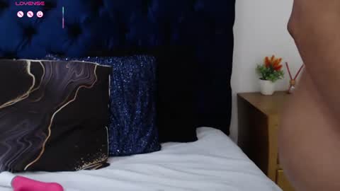 Lili online show from June 26, 5:13 am