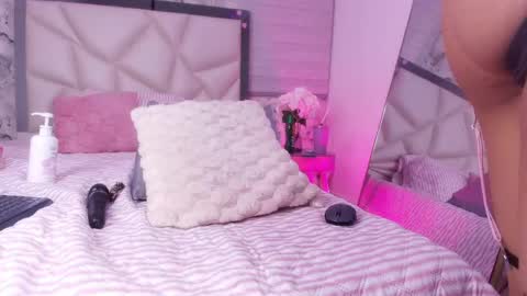 Lily online show from May 24, 12:23 pm