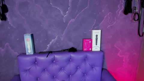 Snapshot of lili_milk20 chatting on October 17, 9:30 pm Lili online show from October 17, 9:30 pm