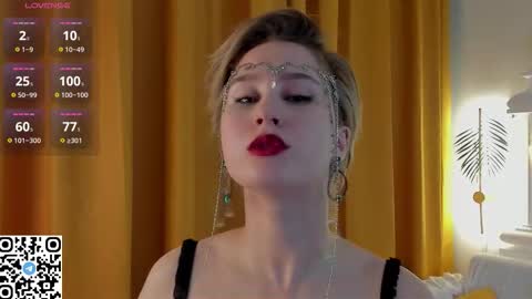 Lilian online show from December 14, 1:12 am