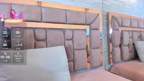 LILIAN  online show from September 22, 8:35 pm