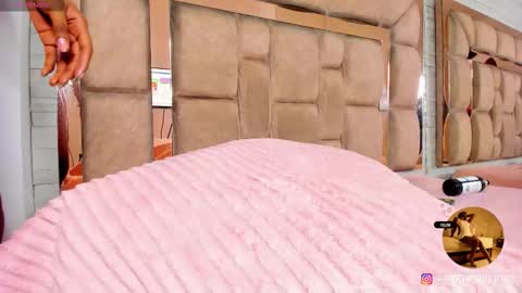 LILIAN  online show from March 6, 8:30 pm