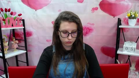 lilianashine online show from April 5, 5:04 am