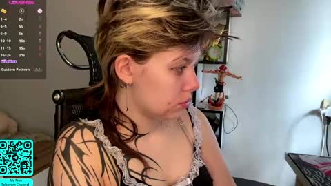 Lilian online show from April 17, 7:11 am