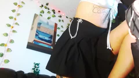 yesica online show from October 17, 10:25 pm