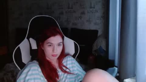 liliawoolf online show from March 4, 8:35 am