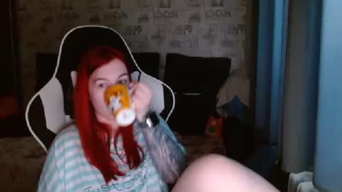 liliawoolf online show from March 4, 5:21 am