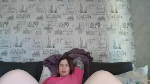 liliawoolf online show from September 26, 10:12 am