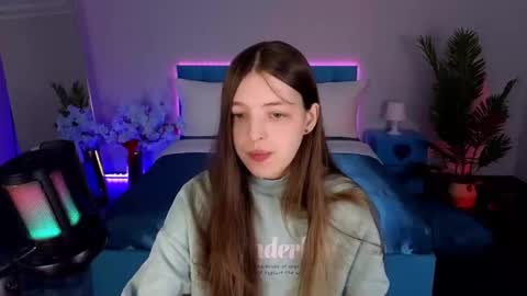 Lili Bakery online show from February 6, 3:10 am