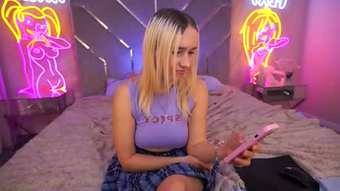 Snapshot of lilielfie chatting on September 27, 3:10 pm lilielfie online show from September 27, 3:10 pm