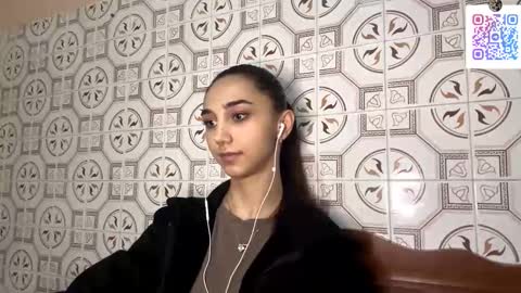 Lina online show from November 16, 10:45 pm