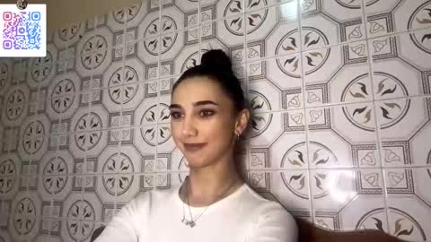 Lina online show from December 2, 10:30 pm