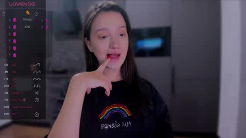 Snapshot of lililaluna chatting on October 31, 7:14 pm             ...  online show from October 31, 7:14 pm