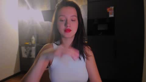 Snapshot of lililaluna chatting on December 3, 2:44 pm             ...  online show from December 3, 2:44 pm