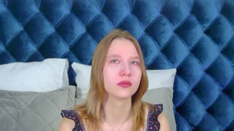 LiliLinn online show from April 3, 4:41 am