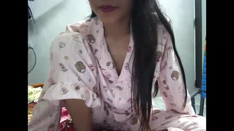 lililove88 online show from November 26, 2:03 pm