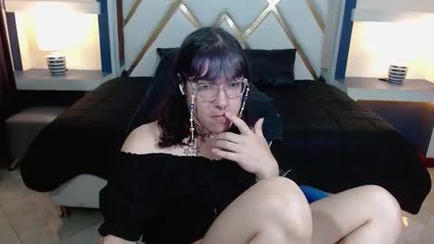 lilith  online show from January 13, 7:43 pm