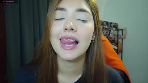 Lilith online show from February 26, 1:20 am