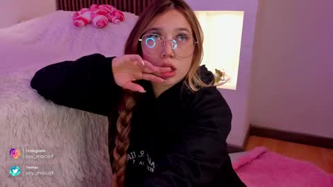 Snapshot of lilith_gray9 chatting on February 12, 9:10 am Lilith Gray online show from February 12, 9:10 am