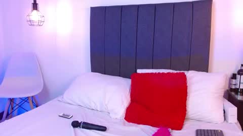Snapshot of lilith_nocturne chatting on September 15, 7:26 pm Lilith Nocturne online show from September 15, 7:26 pm