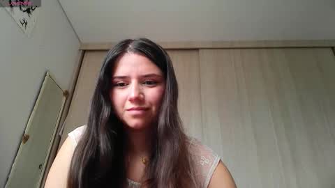 Abril  online show from December 2, 3:10 pm