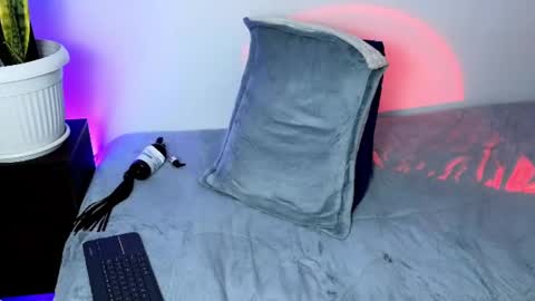    online show from February 14, 1:34 am