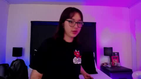 LilithBluum  online show from March 25, 11:39 am