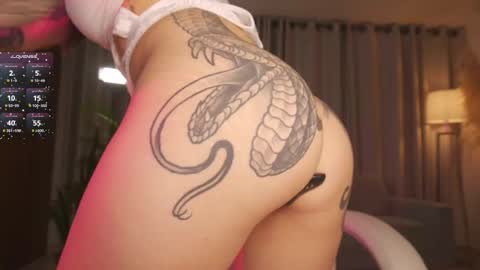 Lili  online show from October 18, 12:26 am