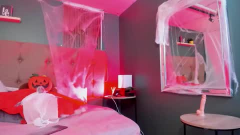 Snapshot of lilithmuller_ chatting on October 15, 12:17 pm lilithmuller_ online show from October 15, 12:17 pm