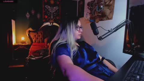 Snapshot of lilithmystic01 chatting on February 21, 3:21 pm lilithmystic01 online show from February 21, 3:21 pm
