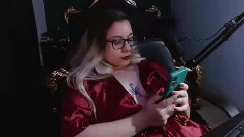 Snapshot of lilithmystic01 chatting on March 7, 4:23 am lilithmystic01 online show from March 7, 4:23 am