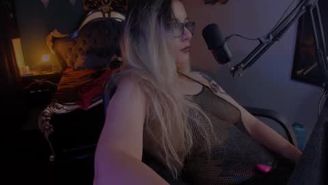 Snapshot of lilithmystic01 chatting on January 26, 4:09 pm lilithmystic01 online show from January 26, 4:09 pm