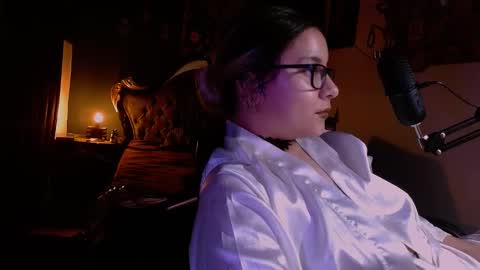 Snapshot of lilithmystic01 chatting on February 1, 6:54 am lilithmystic01 online show from February 1, 6:54 am