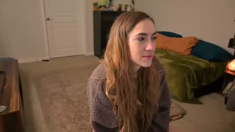 L online show from February 1, 11:42 am