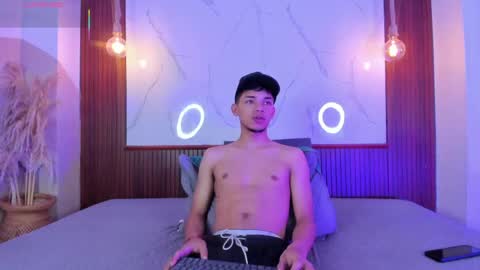 lillian_lee1 online show from May 29, 6:06 pm