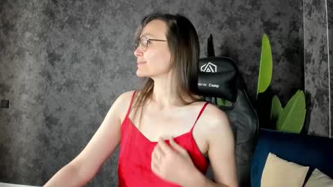 lillian_white1 online show from October 20, 12:26 am