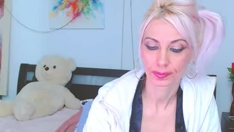 Lara online show from November 23, 3:26 am