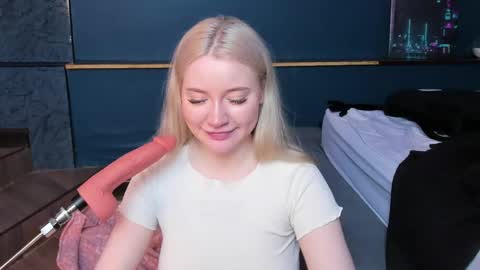 lillie_berry online show from April 4, 4:52 am